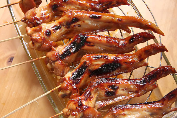   Grilled Chicken Wings Image ©kgtoh  