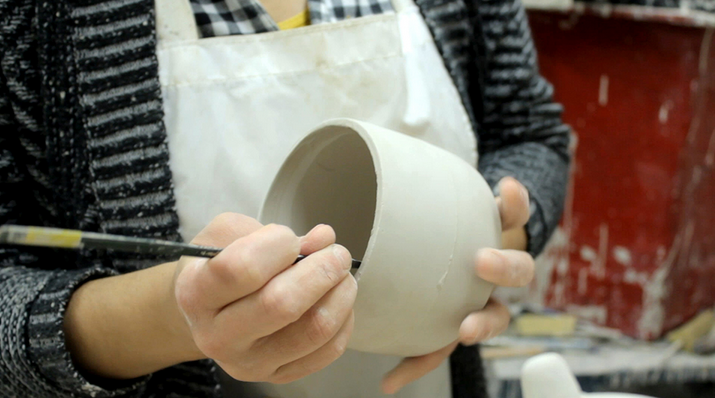  Photo of pottery maker. 